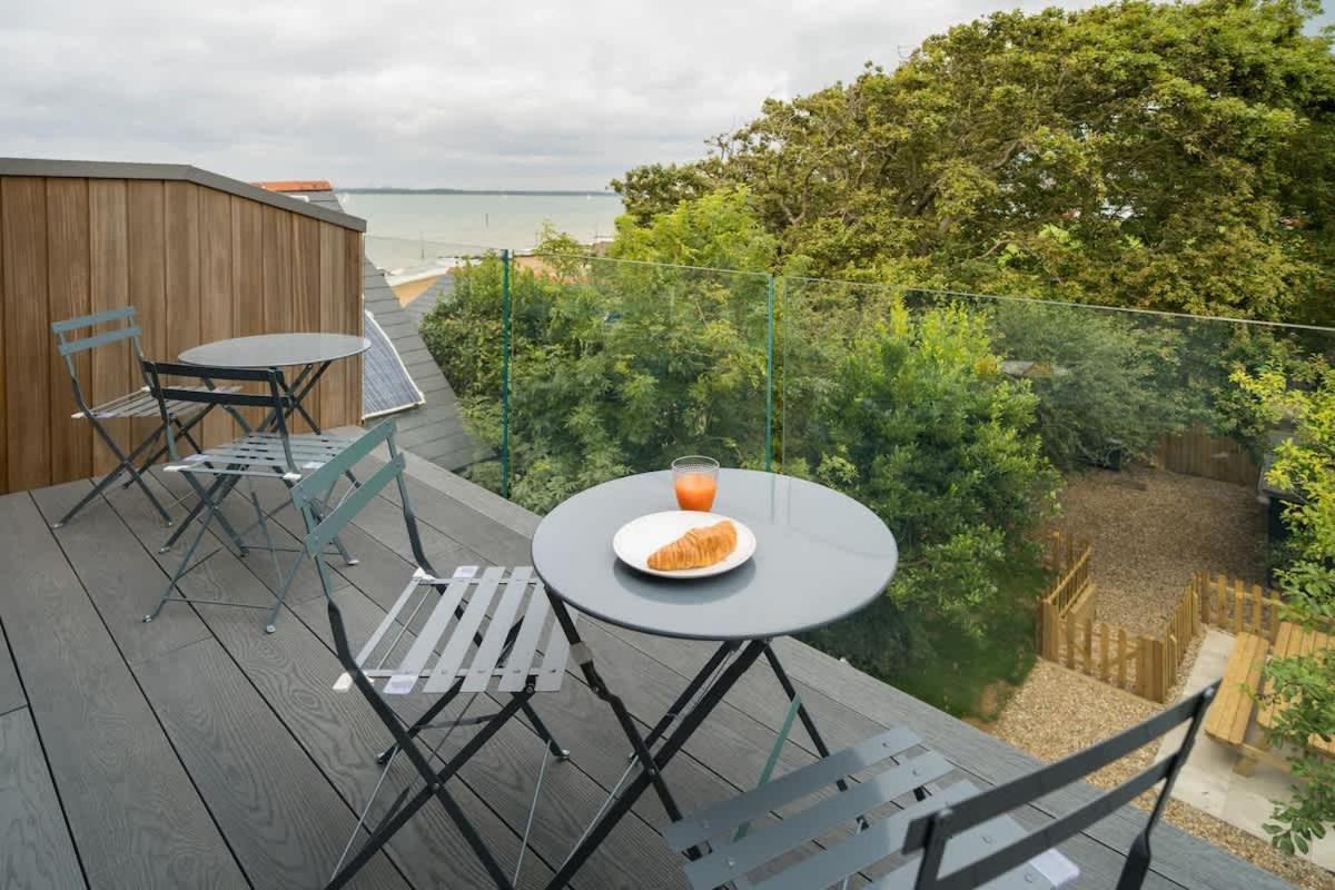 Rotherwood, Gurnard Seafront Extérieur photo